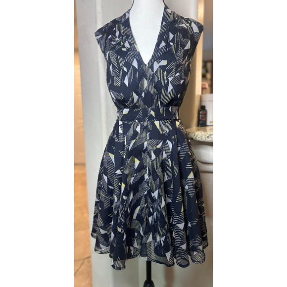French Connection Geometric Print Fit and Flare Dress Size 2 - Picture 1 of 6